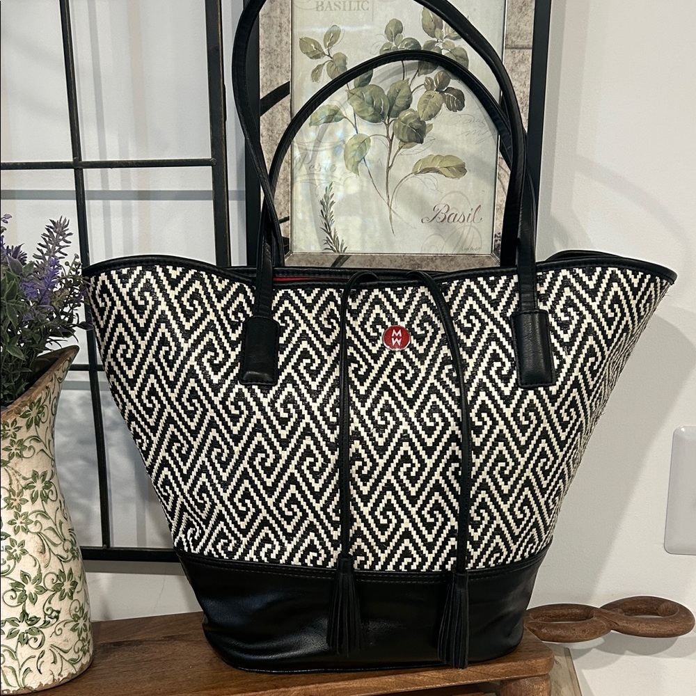 Michele MW Elegant Black and White Geometric Tote Bag
